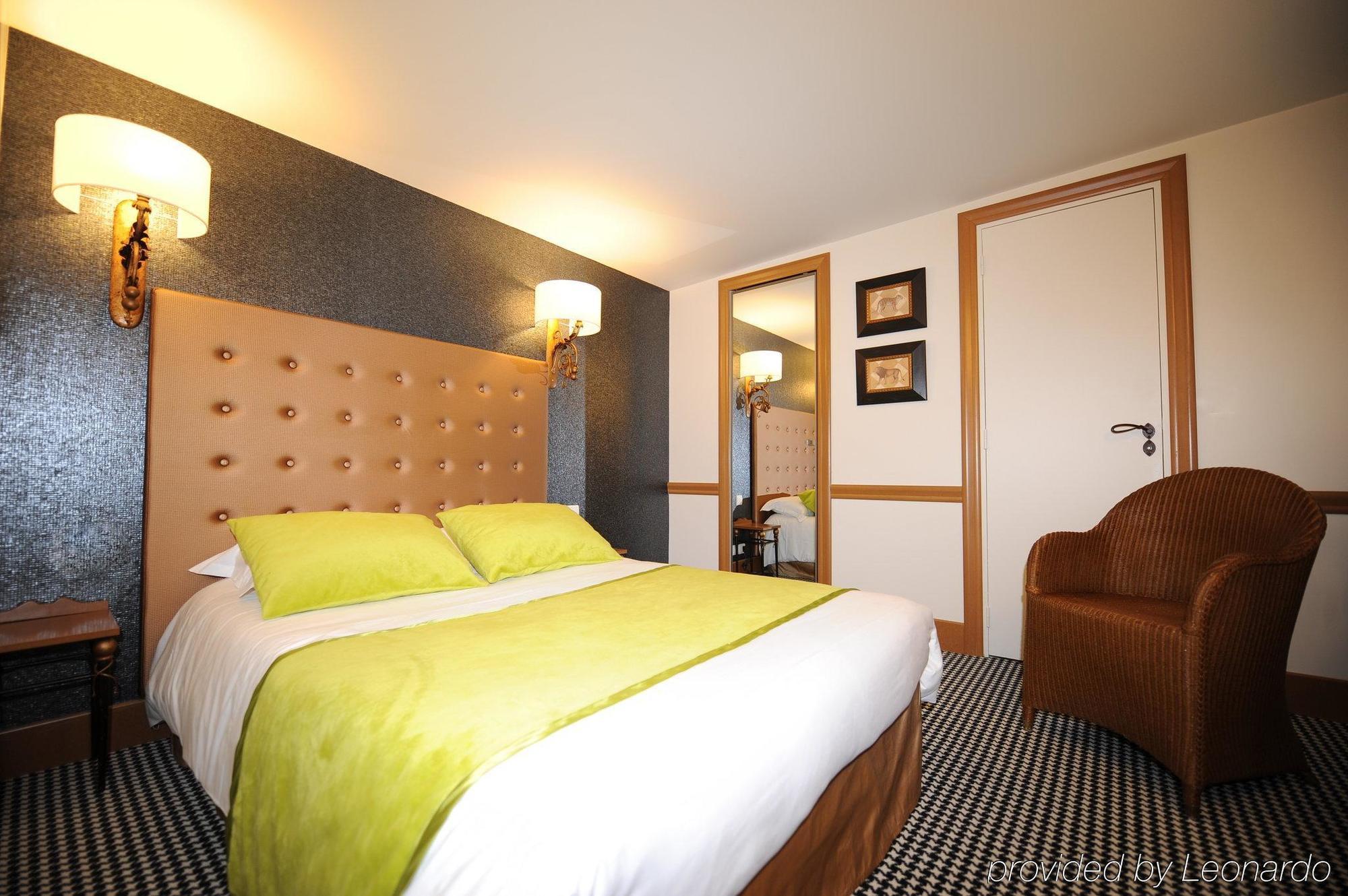 Hotel Des Ducs D'Anjou Paris Zimmer foto